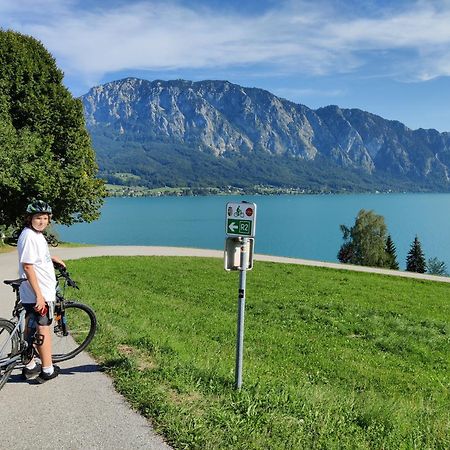 Pension Holzapfel Sankt Georgen im Attergau Buitenkant foto