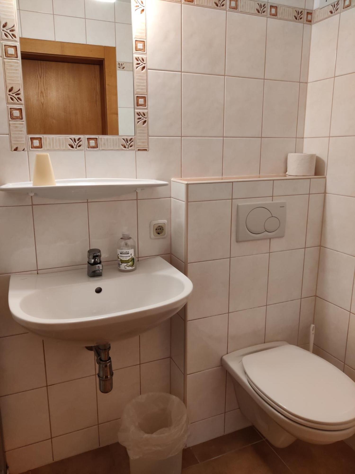 Pension Holzapfel Sankt Georgen im Attergau Buitenkant foto